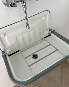 Ausgussbecken nach der Reinigung durch MEMI